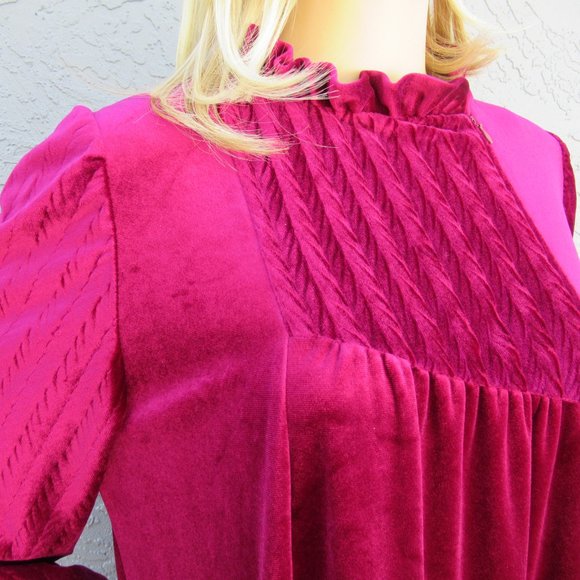 Sz MED Lisanne Robe, Full length zip front robe, Raspberry pink polyester/nylon - Picture 12 of 14